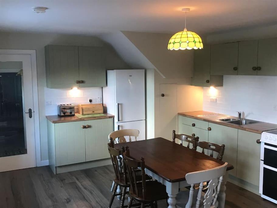 Mournes Family Cottage With Hot Tub Hilltown ภายนอก รูปภาพ