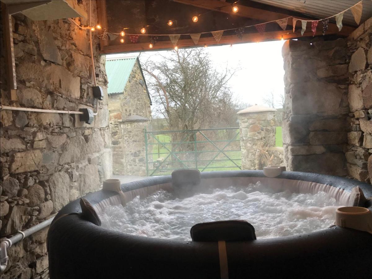 Mournes Family Cottage With Hot Tub Hilltown ภายนอก รูปภาพ