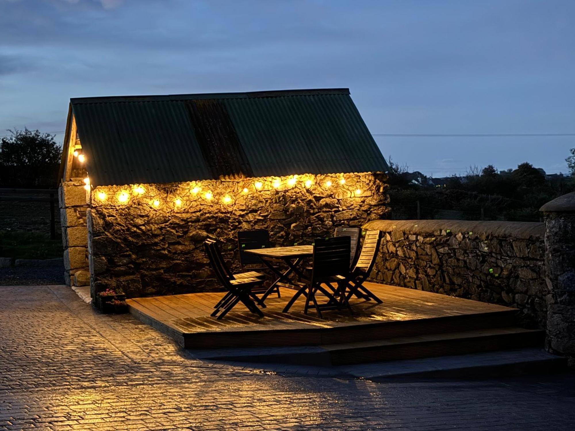 Mournes Family Cottage With Hot Tub Hilltown ภายนอก รูปภาพ