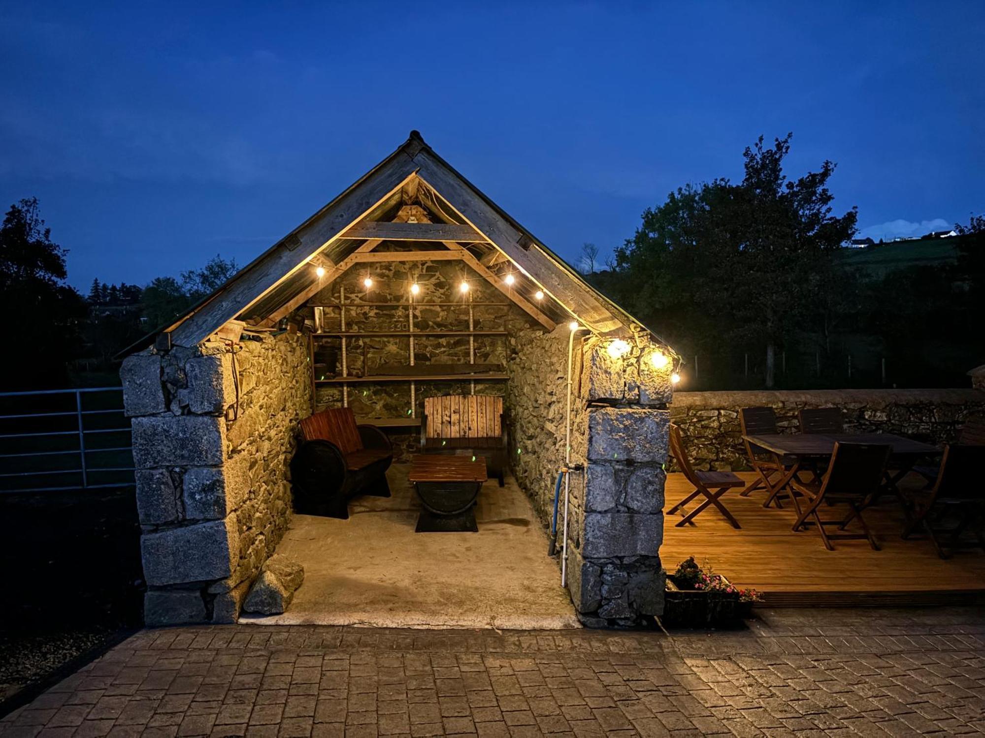 Mournes Family Cottage With Hot Tub Hilltown ภายนอก รูปภาพ